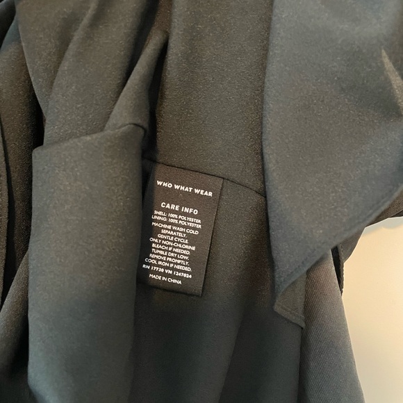 Who What Wear Ruffle Bell Sleeve Dress ax XXL in Black - Picture 6 of 7